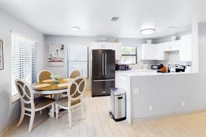 The Sailors Perch, Unit 5