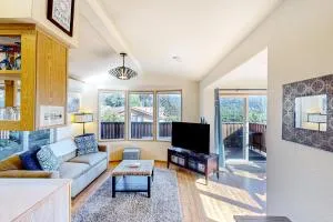 The Ocean Pearl - Carpenterville