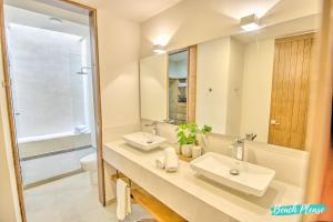 Arenka - 2BR w Private Pool & Sunset Rooftop