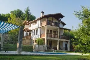 Neda's House - Pepelina