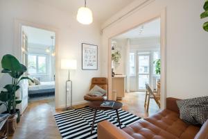 Cismigiu Serenity - 1BR flats with Scenic Balcony