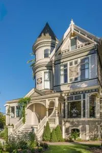 The George - Luxury Boutique Inn - نابا