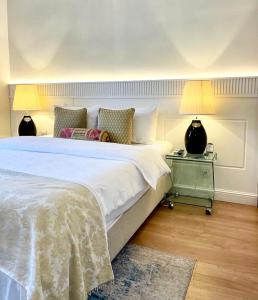 MONDRIAN Luxury Suites & Apartments Market Square I