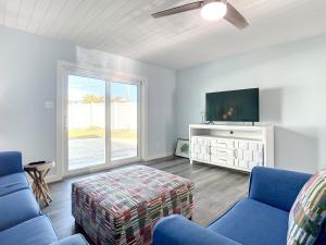 Bikini Bottom Duplex with Pool ~ 2 Minutes from Beach Flagler Avenue