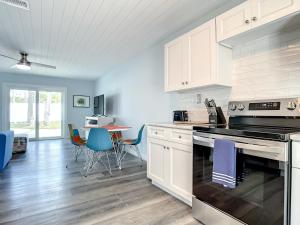 Bikini Bottom Duplex with Pool ~ 2 Minutes from Beach Flagler Avenue