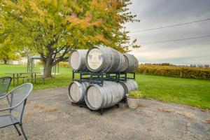 Quaint Ripley Retreat - 5 Mi to Ripley Beach!