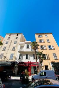 Appartements Rue Bonaparte, quartier Citadelle place Foch