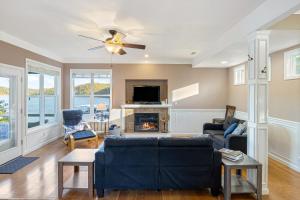 Amber Waters Hideaway