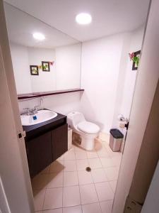 Amplio duplex con terraza privada.