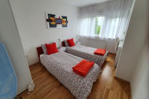 Apartments with WiFi Zagreb - 21800