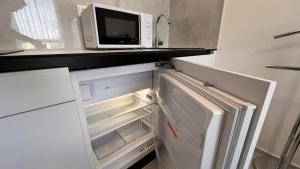 Air conditioned 1 room Apartment Vienna Gate, 1