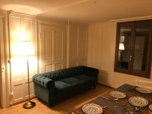 Simple Flat 64m2 Center private Parking SMALL BATHROOM