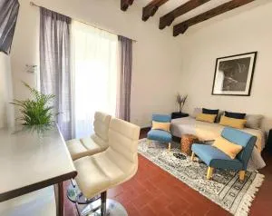 Preciosa Habitación cercana a Jardines - Casa Blanca La Corregidora