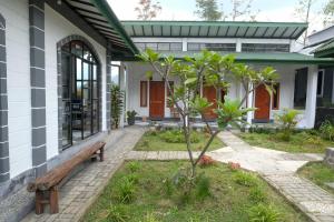 RedDoorz Syariah @ Jalan Dieng Wonosobo 2