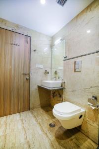 Pax Hotel Grand Blue 3 min walk from Udaipur city Railway Station