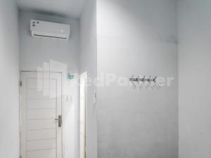 Ada Guest House near RS Methodist Medan RedPartner