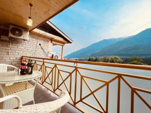 Hill River Resort By West Western