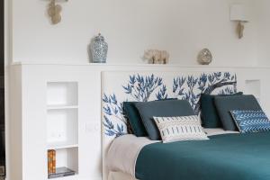 Maisons de vacances La Maison L'Eperon, stylish 5 star villa surrounded by vineyard near Saint Emilion : photos des chambres
