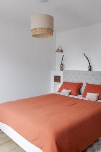Maisons de vacances La Maison L'Eperon, stylish 5 star villa surrounded by vineyard near Saint Emilion : photos des chambres
