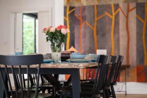 Maisons de vacances La Maison L'Eperon, stylish 5 star villa surrounded by vineyard near Saint Emilion : photos des chambres