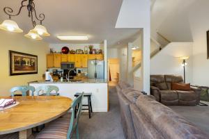 1849 The Seasons townhouse