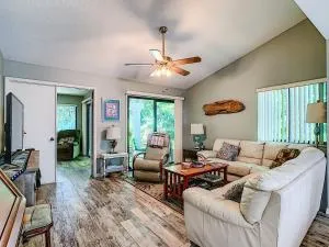 Tastefully Decorated Sea Woods Villa - Near beach access, shopping & Dining! S4410 - نيو سميرنا بيتش