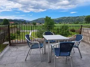 alojamiento el árbol rojo - Tezanos