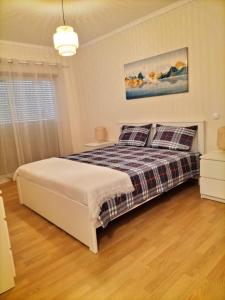 T2 Infante Moderno Wi-Fi Garagem 50 M Praia