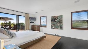 A Grand Beach Retreat
