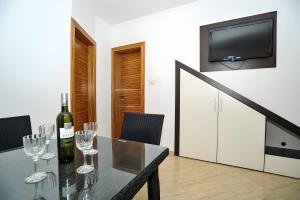 Holiday home Tomislav for 12 guests near the beach