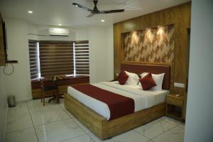 Mayo Suites