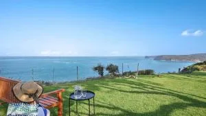 Clifftop Vista at Copacabana - Macmasters Beach