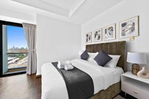 StoneTree - Elegant Studio in Goldcrest View