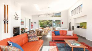 Killcare Beach Abode with AC