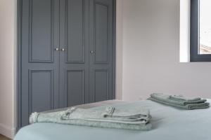 LEperonnette, cozy house with swimming pool, surrounded by vineyard, near St Emilion