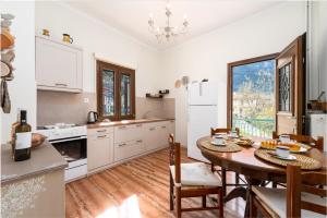 Clepsydra Mountain House