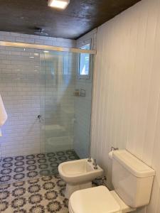 Moderna casa en el bosque