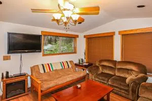 Whaleshead Grove - Carpenterville