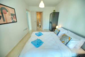 Seafront bright & spacious 2 bedrooms GOGZR-1