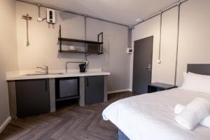 Inn & Out Plus Rosebank