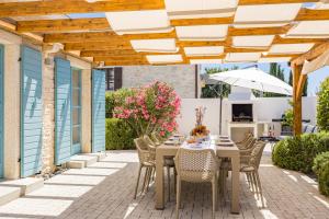 Stone Villa Zorritta with a pool and a beautiful garden