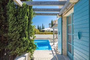 Stone Villa Zorritta with a pool and a beautiful garden