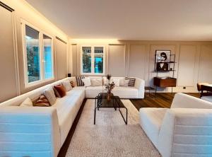 Villa sur le toit, duplex, 5 pièces 160m2, piscine