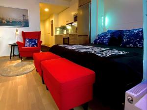 To LuxStudio SAVUsuite From Helsinki Airport 6 min, to City 27min, FreeParking in Kivistö