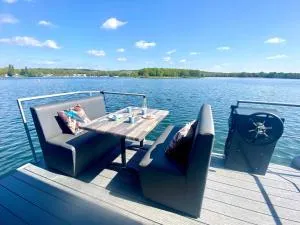 Luxury houseboat with beautiful views - Plasmolen