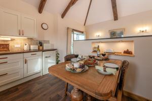 18th century renovated barn in beautiful Devon countryside