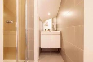 Bright and Quiet 2-bed 2-bath with Great Patio