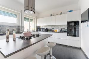 Penthouse Room Private Bath & Wi Fi AC