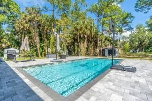 Beautiful Home in Naples with Huge Private Pool - Harker