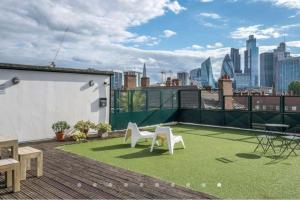 Luxury Artistic 2 Bedroom wBalcony-Great Location Central London